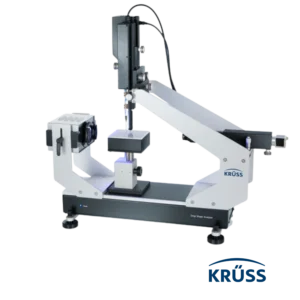 Analizador de gota DSA25E de Krüss Scientific mostrando medición de ángulo de contacto